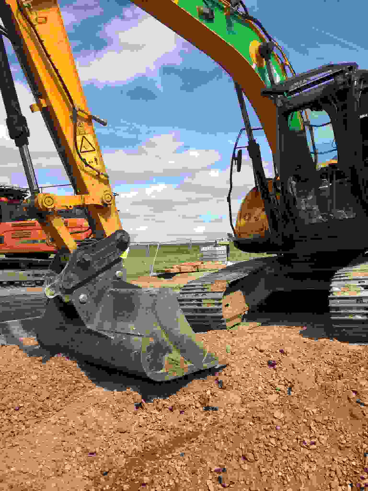 Digger Hire M.JOHNSON CONSTRUCTION