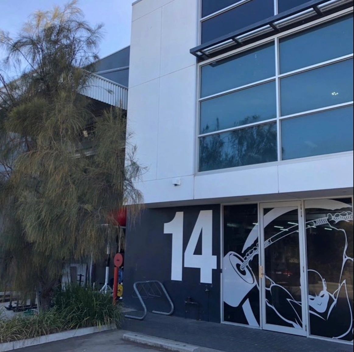 APOLLO GYM OPEN 24HRS- FRONT DOOR ENTRANCE, SPOTSWOOD.