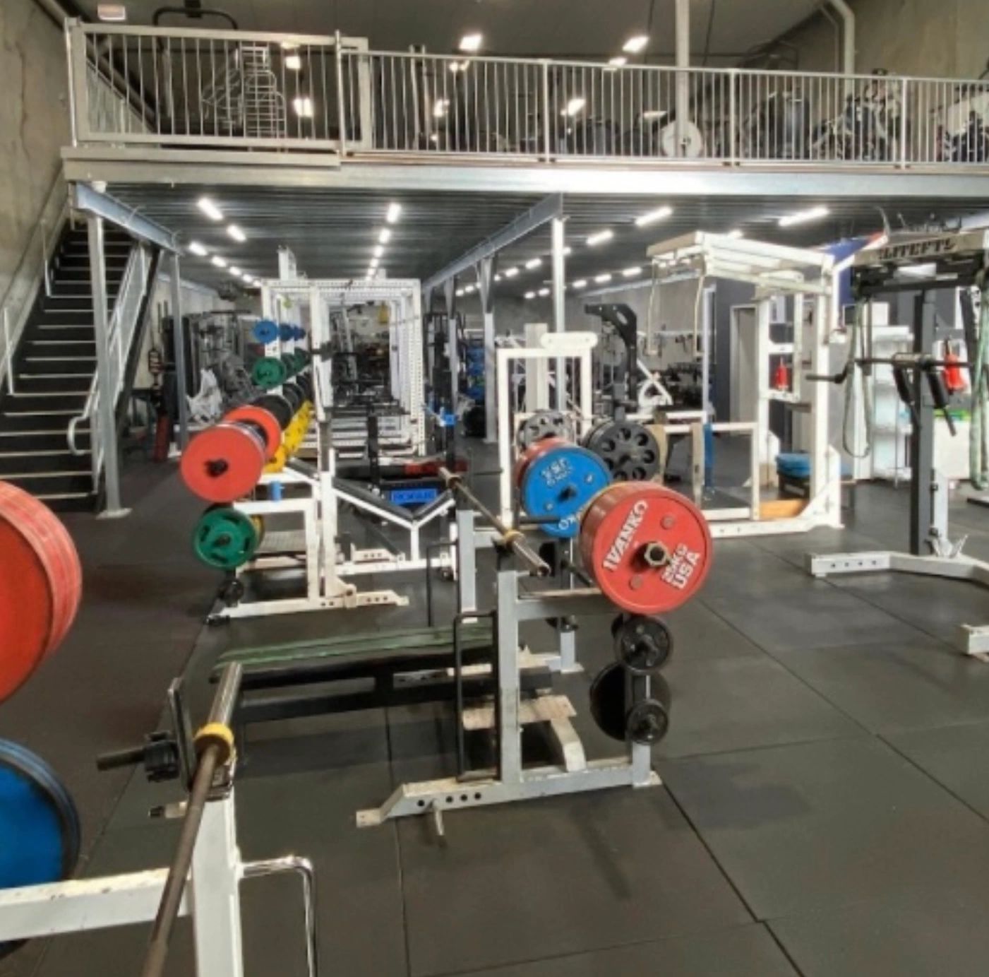 APOLLO GYM OPEN 24HRS- DOWNSTAIRS FRONT, MULTI PURPOSE TRAINING AREA.