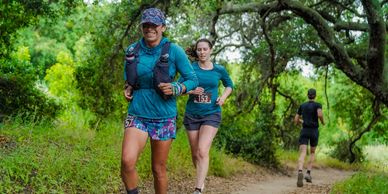 runners running a trail race at whiting ranch