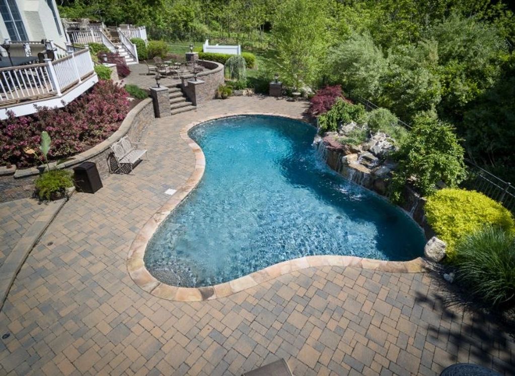 New pool installs and servicing pools on monthly basis. Our team helps your dreams come true from th