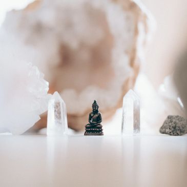 Budda and healing crystals