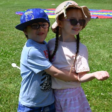 Ines and Tomas Carrascosa (twins)