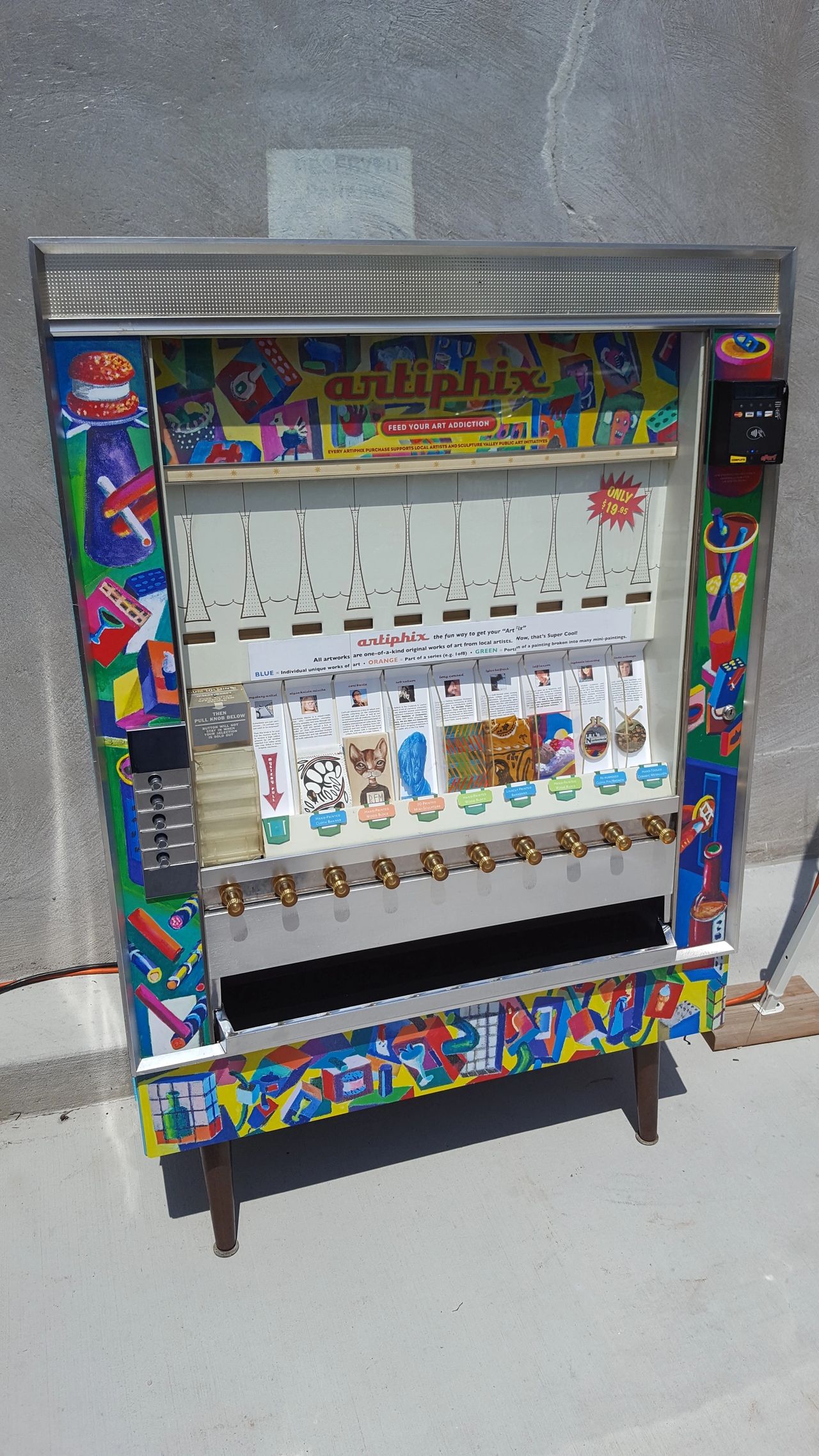 Check out the new ARTIPHIX art vending machines!