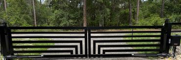  aluminum driveway gates, orange city
electric gate, solar gate, driveway gate.
Daves fence, top rai