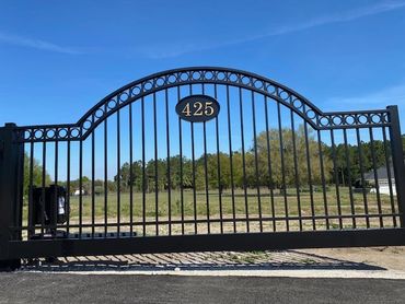 custom driveway entry gate, aluminum gate, aluminum boundaries and gates, umatilla, mt. dora, leesbu