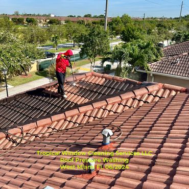 Tropical Window  Cleaning Services LLC
Roof Pressure Washing
West Miami FL 06/2024