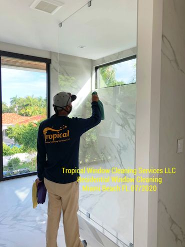Miami Beach glass shower cleaning