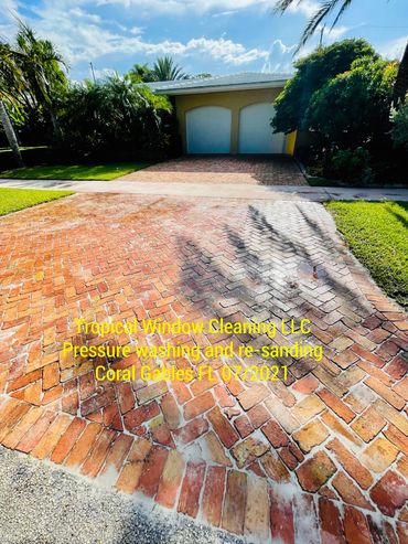 Tropical Pressure CleaningServices LLC
 Residential Pressure Washing  
Coral Gables FL 07/2021