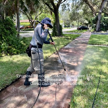 Tropical Pressure Cleaning Services LLC
Sidewalk Pressure Cleaning 
Coral Gables FL 05/2024