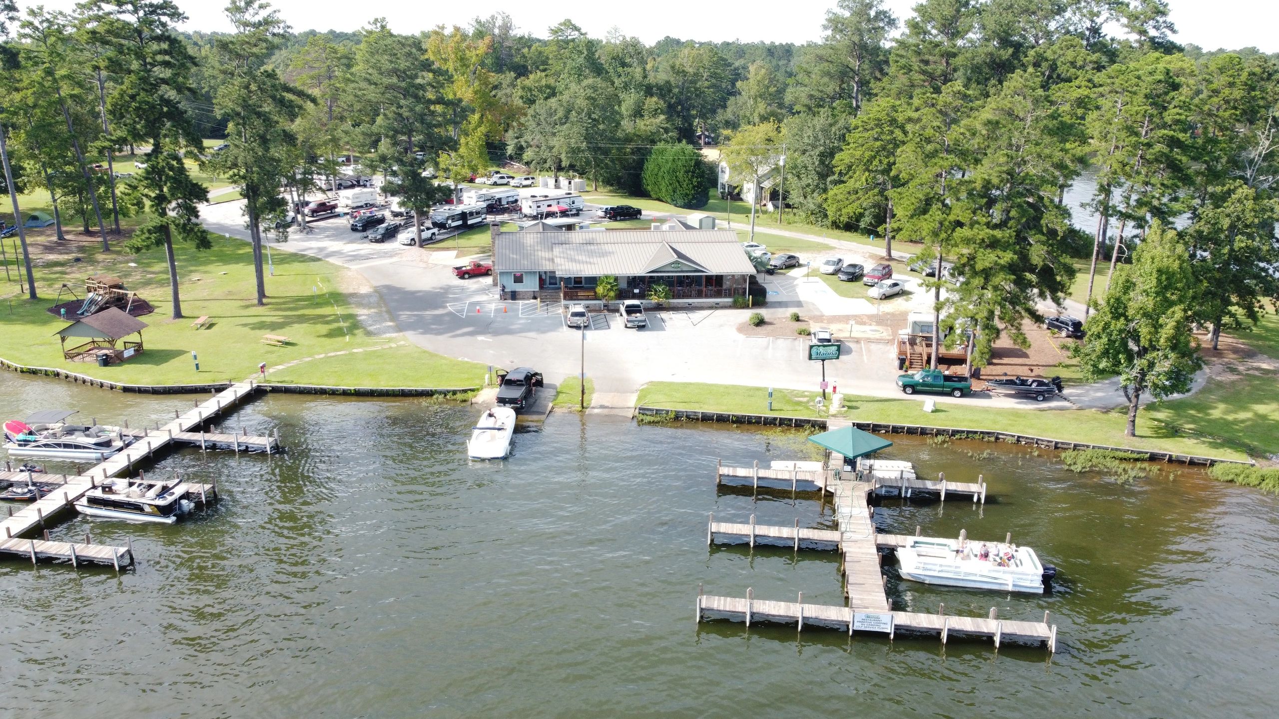 Crooked Creek Marina Marina, Restaurant and Campgrounds