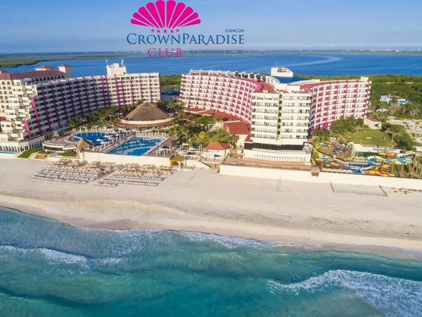 Todo incluido aqui
barcelo 
blue bay grand 
crown paradise
riviera princess
Grand Velas
Hard Rock
