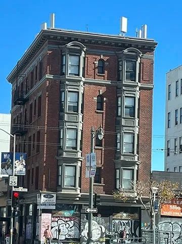 This building at Bush & Van Ness in San Francisco in a vibrant corridor has ArtHouse attributes.
