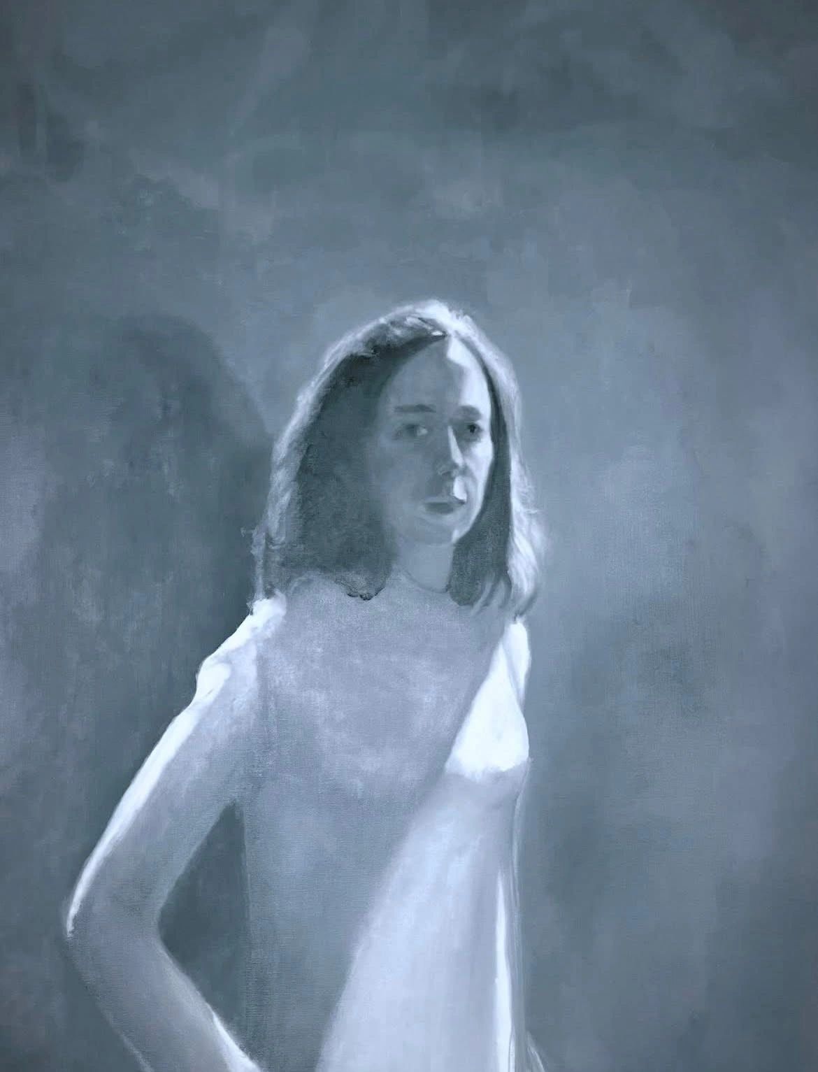 Portrait monochrome d'une femme aux cheveux mi-longs.