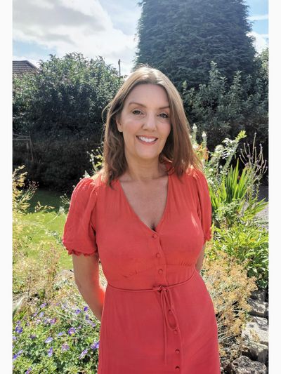 Susan April Hazlehurst  - online therapist