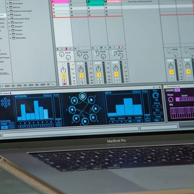AbletoN lOVE