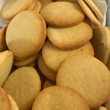 A pile of golden round cookies.