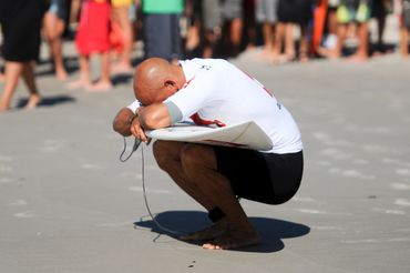 Kelly Slater Prays Before Semi.