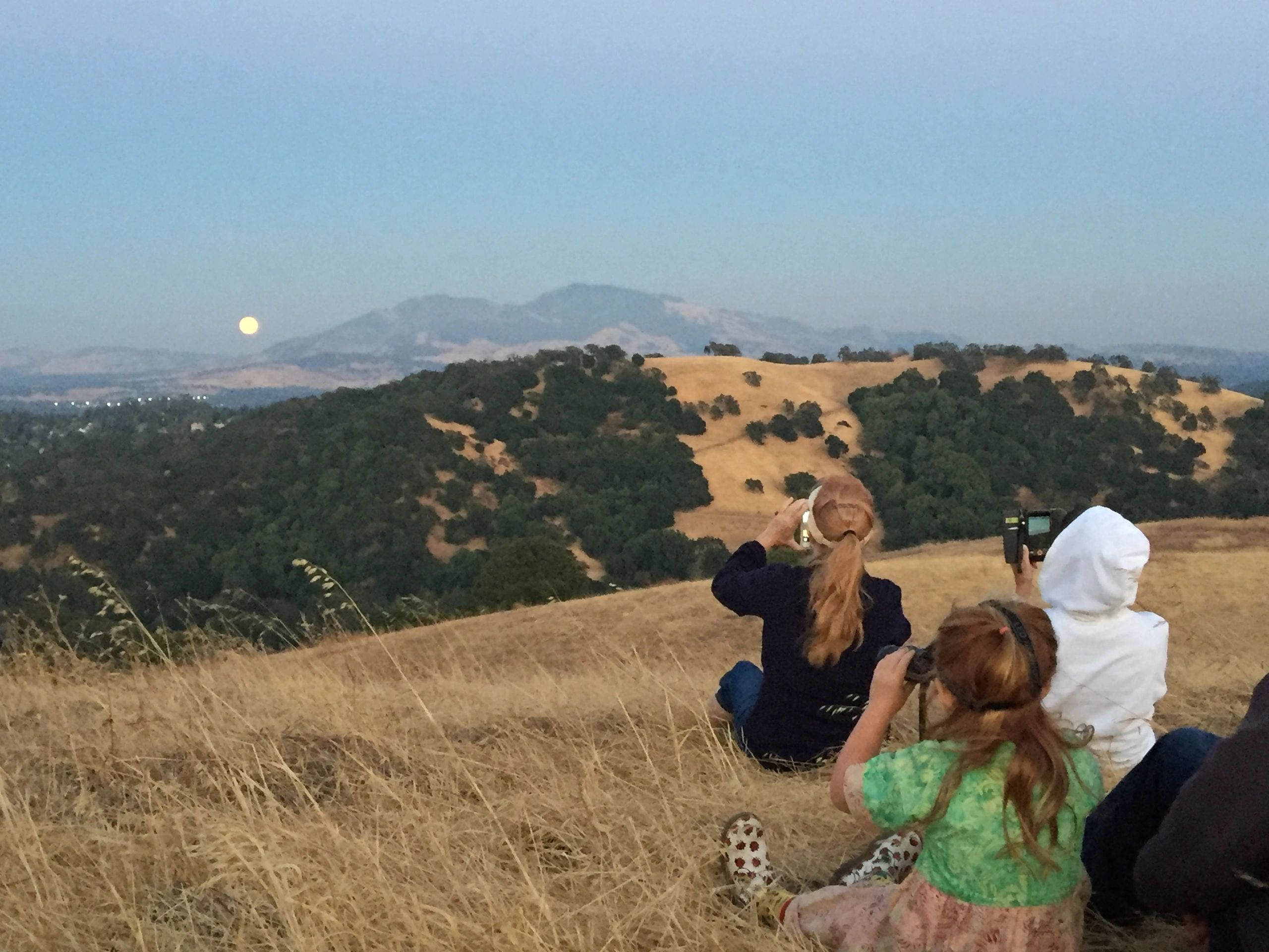 Full moon over the Diablo Valley. The view from Mt Wanda.