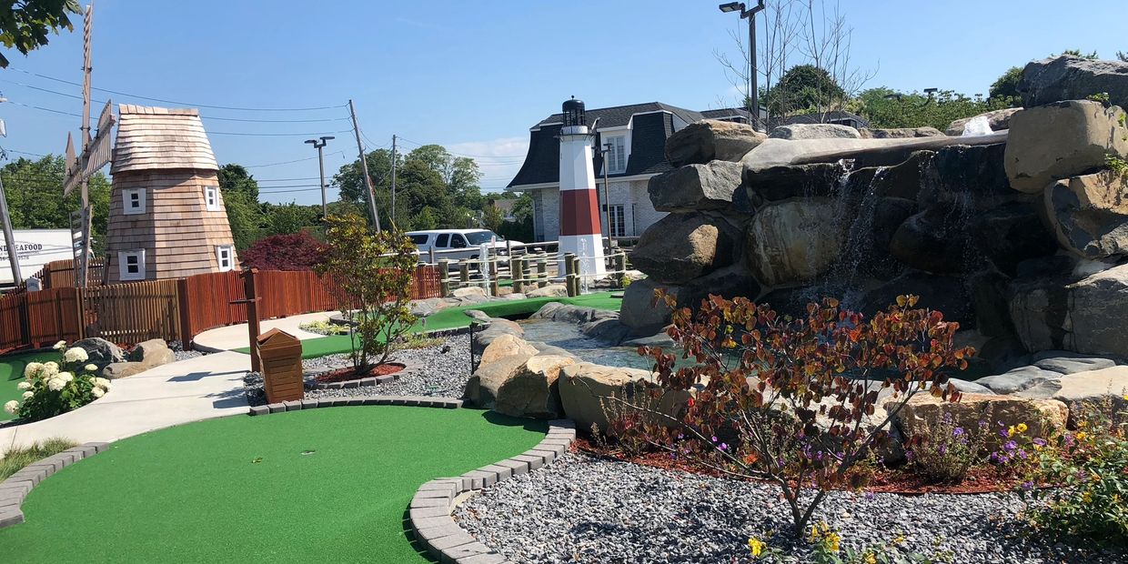 Hamptons Mini Golf
