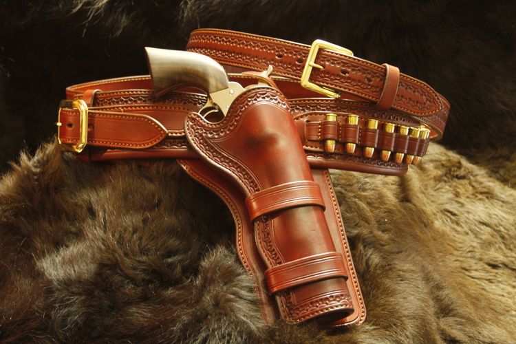 Gun Holsters - Custom Premium Leather Holsters and Gun Belts