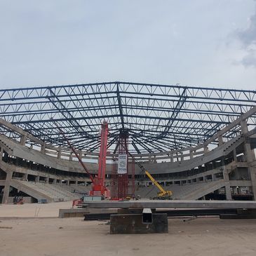 Diseño y dirección de proyectos como la Arena Potosi