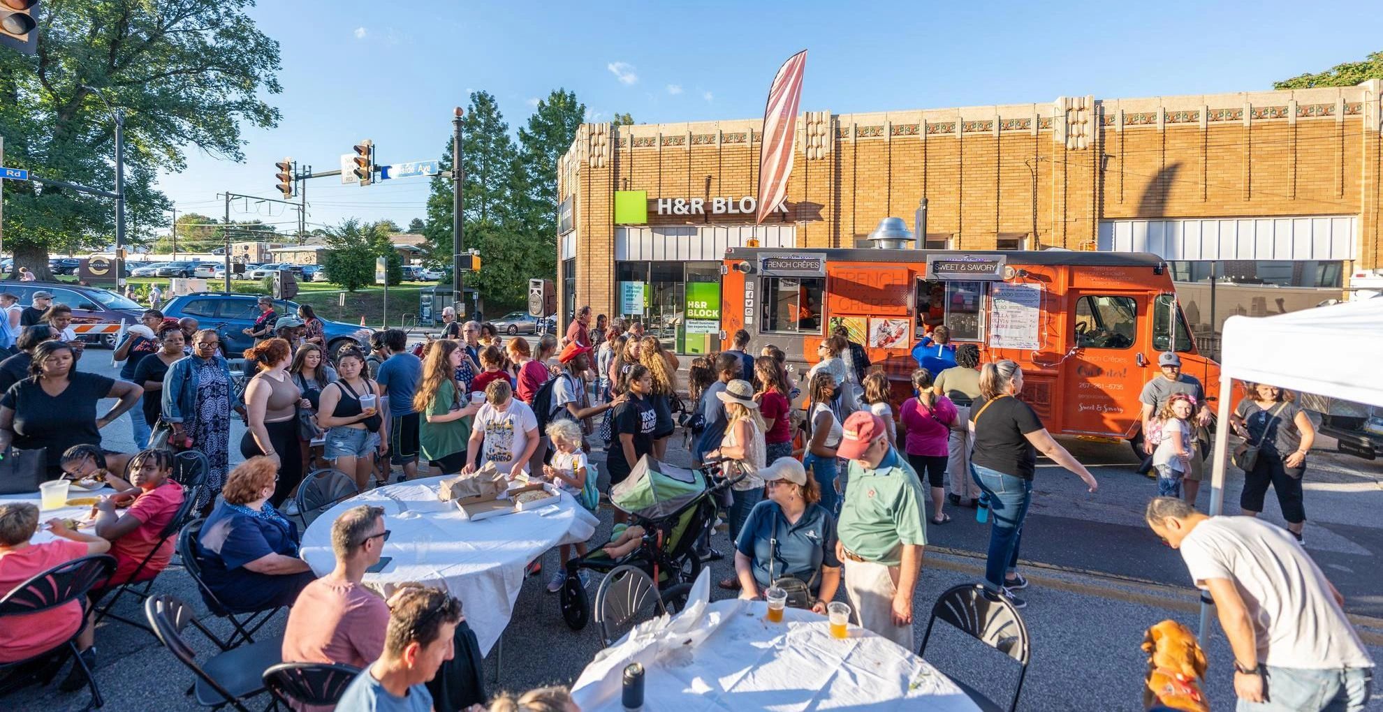 2022 Food Truck Festival Brings Out the Glenside Community