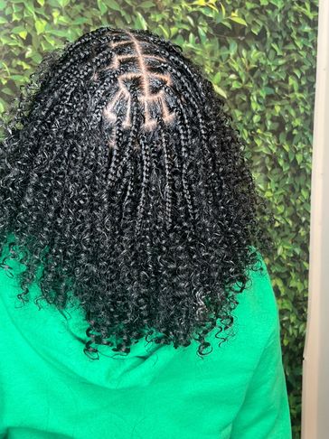 Get Beautiful Box Braids at Queen Stylish Braiding Hair