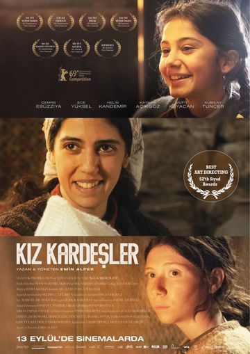 Poster of the Turkish film 'Kız Kardeşler' featuring three girls and award recognitions.