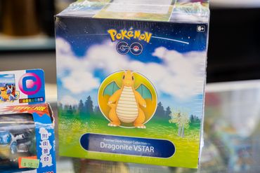 Pokemon GO Dragonite VSTAR Box