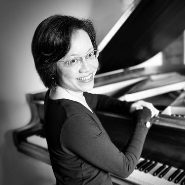 You-Chiung Lin, piano