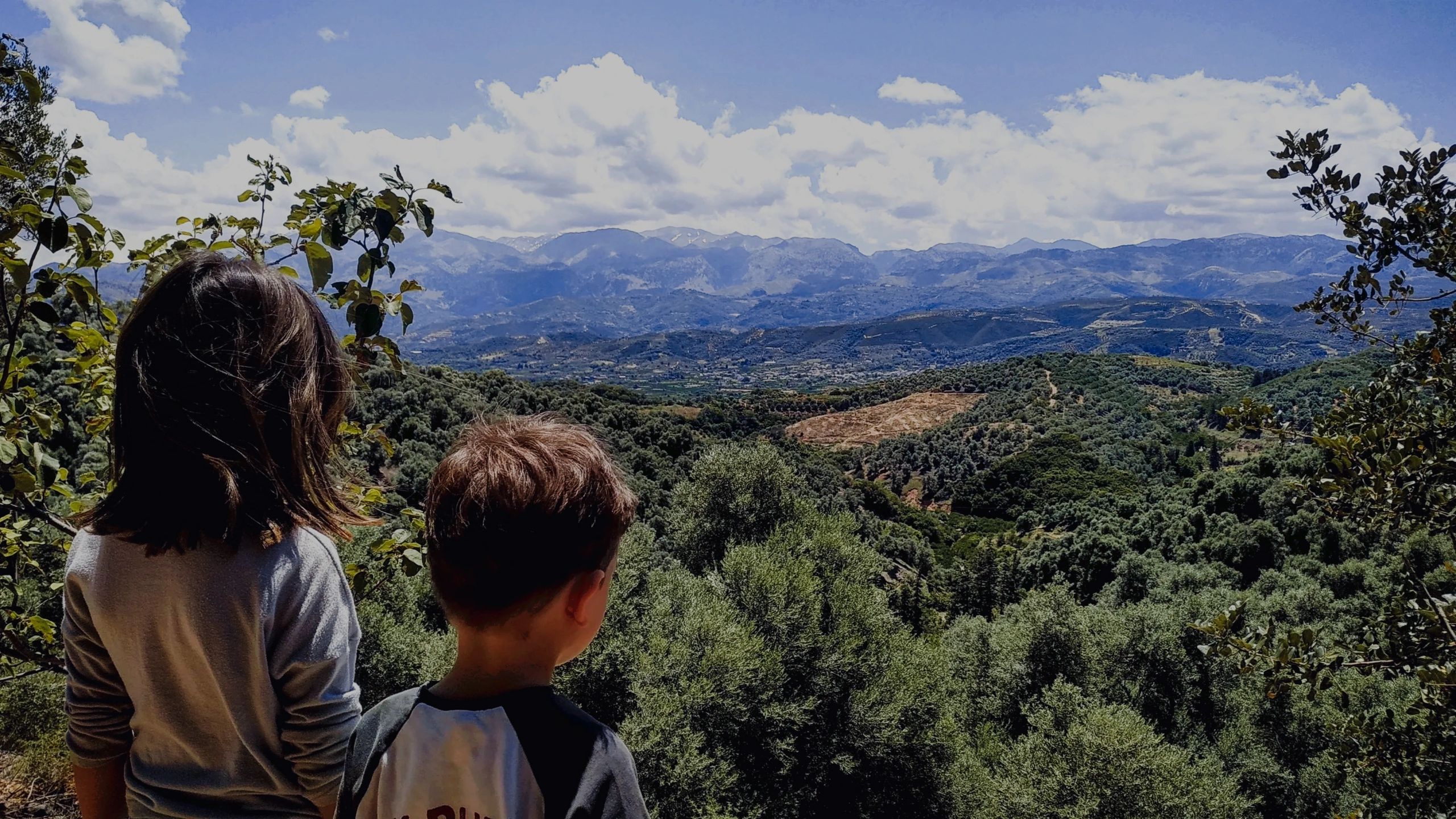 Τα εγγόνια του παππού Ρούσσου Μπαλωμενάκη