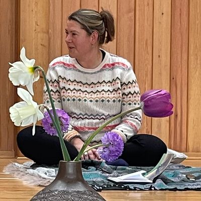 Lisa, your Mindfulness Meditation Teacher