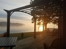cedarcreeklakehousegetaways