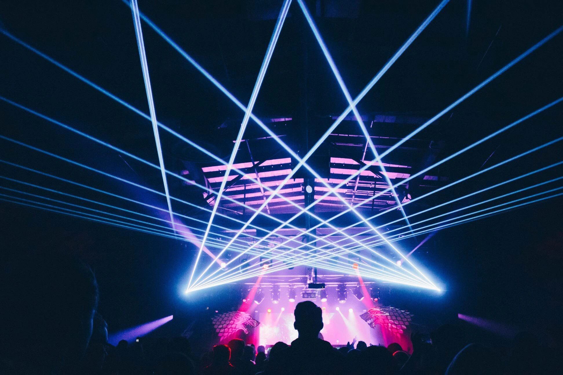 Experienced Sound Engineer for High-Quality Audio-Visual Productions
