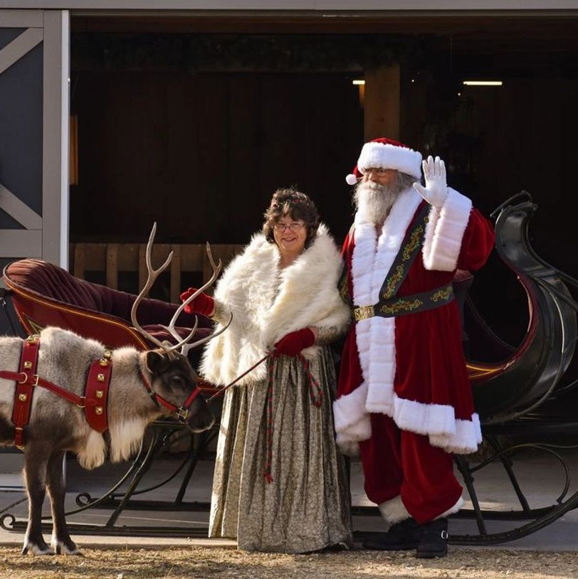 Santa Big Bill & Mrs. Shelley Claus at Reindeer Acres