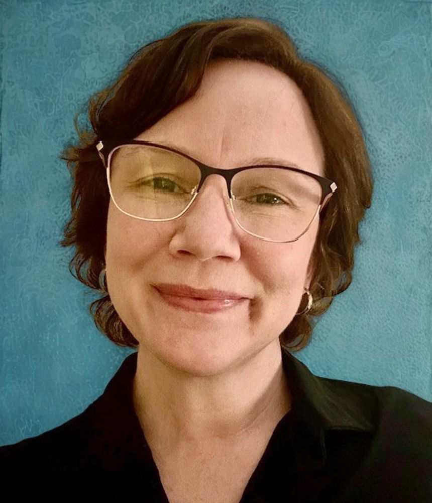 Allison MacDonald headshot smiling