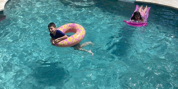 swmming pool contruction companies