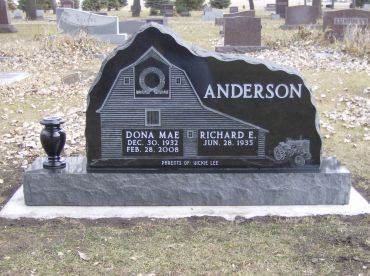 Headstone for Anderson family in a cemetery.