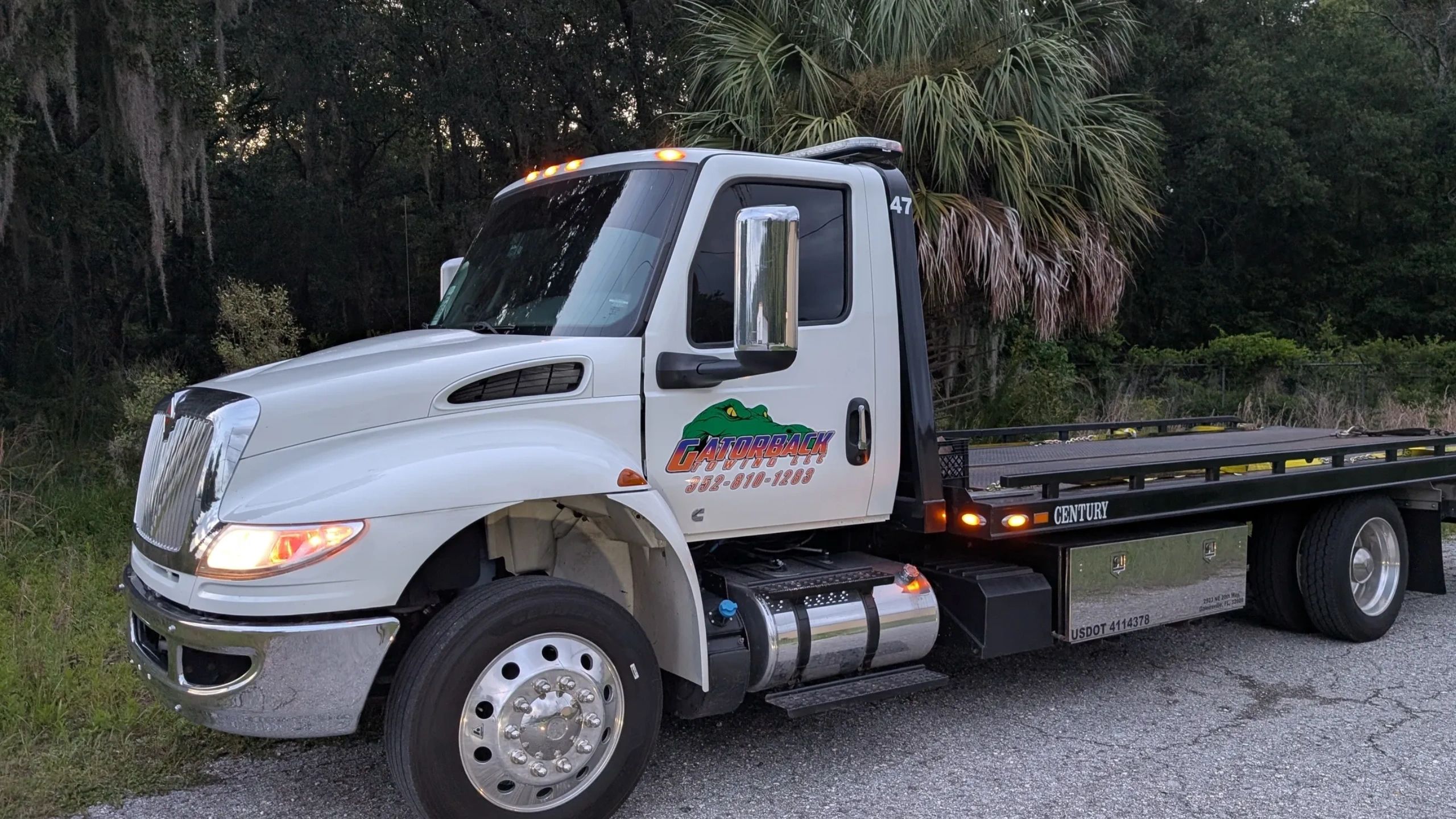 Gatorback Towing logo