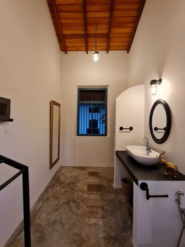 The luxury of space in the bathrooms of The Mugatiya.