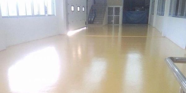 Polyurethane PU Floor Coating System that is UV-resistant and good to use on outdoors.