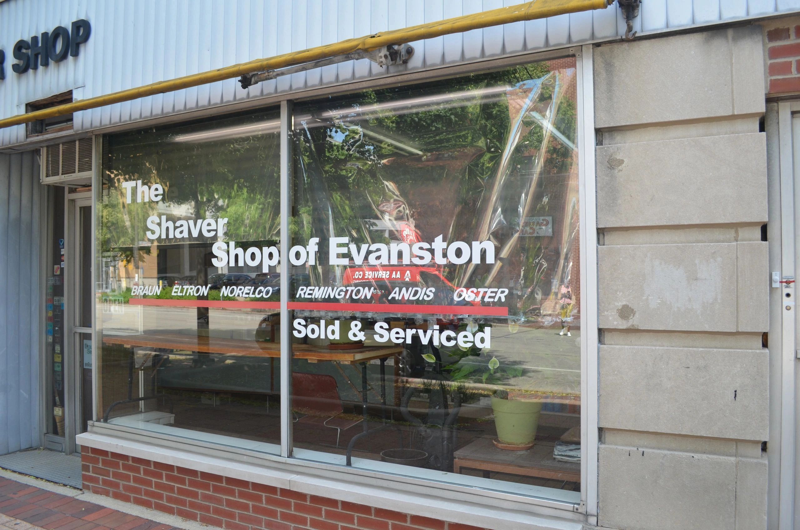 Shaver Shop of Evanston Outside Picture