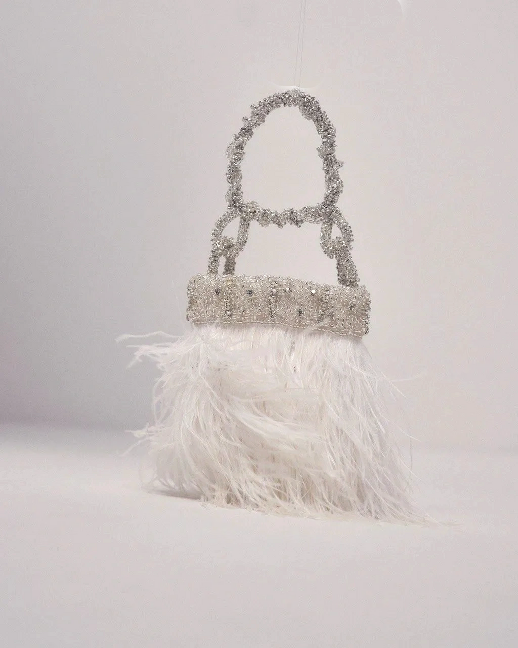 Miss Rose, una obra de arte diseñada para la mujer que valora la elegancia en cada detalle. Sus plum