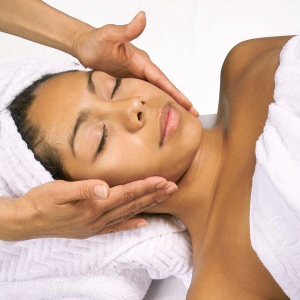 Hydra facial- hydrating and deep cleansing 

Charm Skin Beauty
