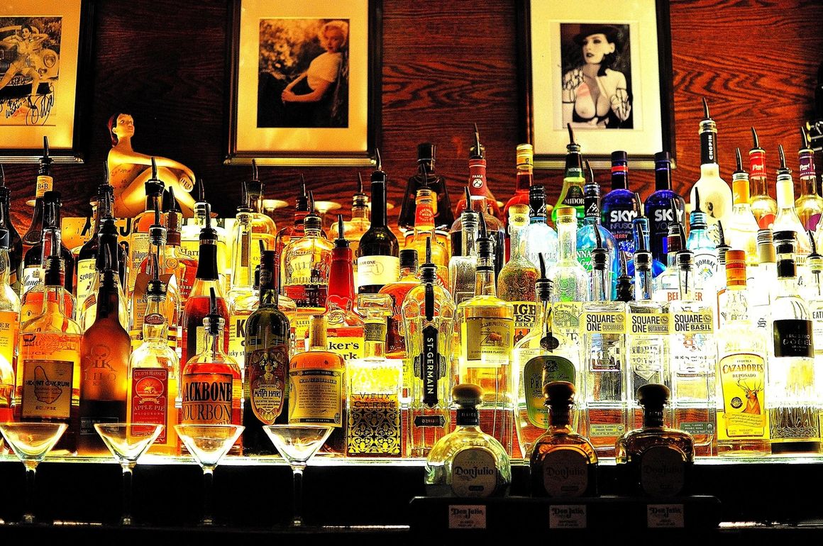 Bar photo 2