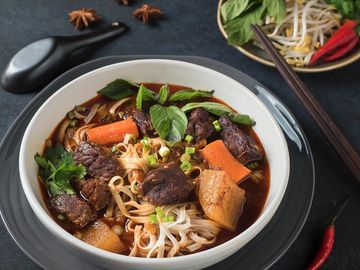 Vietnamese Beef Stew and vietnamese noodle