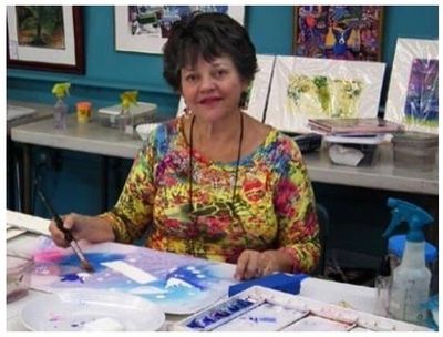 Lolly Walton is an accomplished watercolor artist. She teaches her students skills they would only l