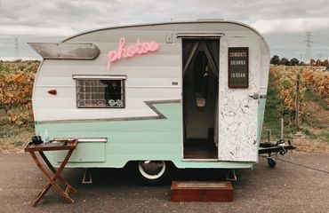 vintager camper photo booth