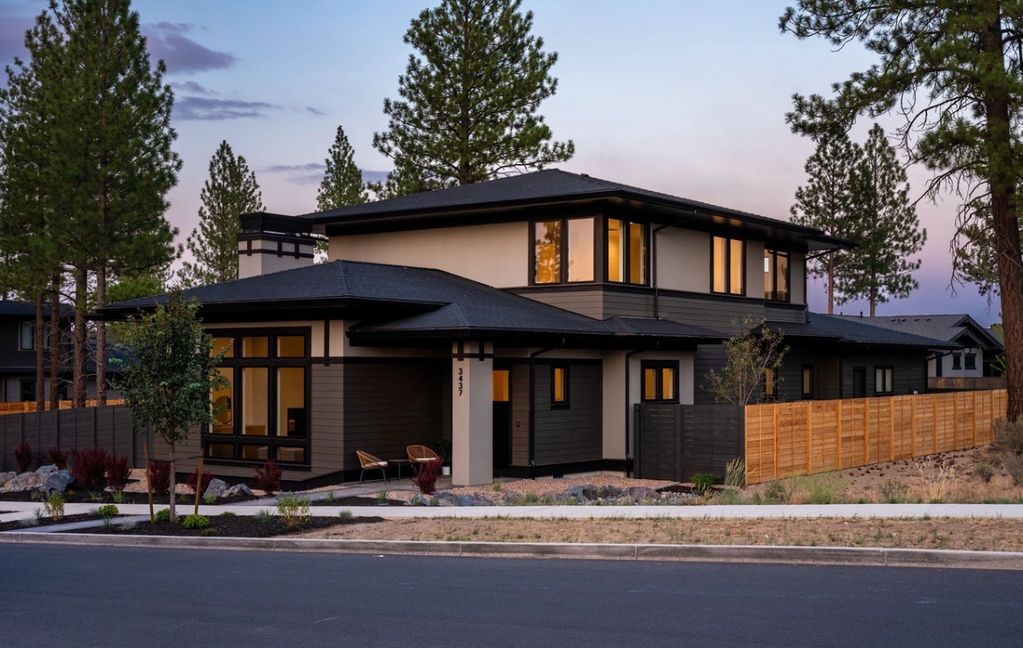 Exterior fine finish on beautiful home in Discovery West 